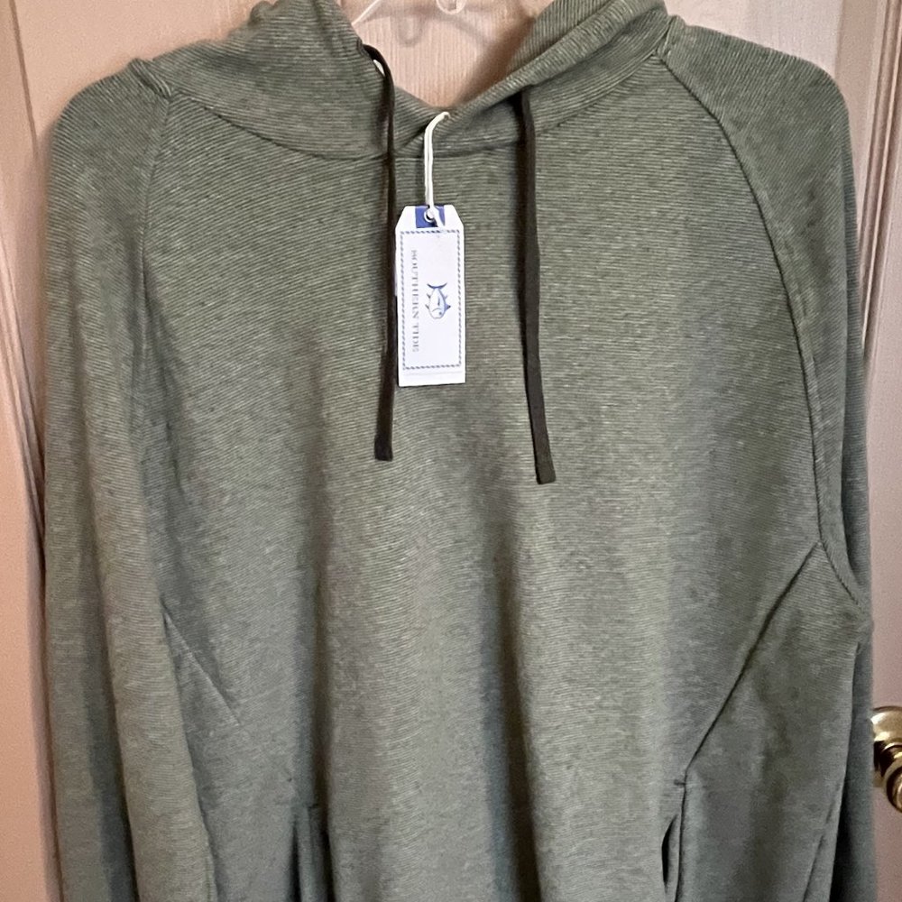 Southern Tide - Pullover Hoodie size  L